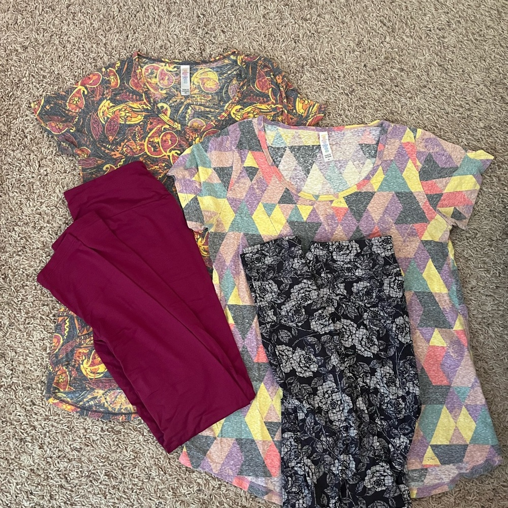 LuLaRoe Multicolor Classic Short Sleeve Tees & OS Leggings